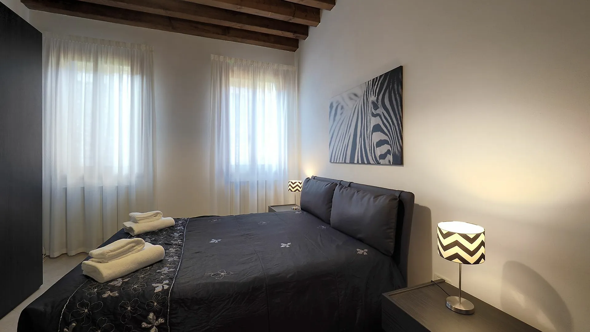 Venetian Style 3 Apartment