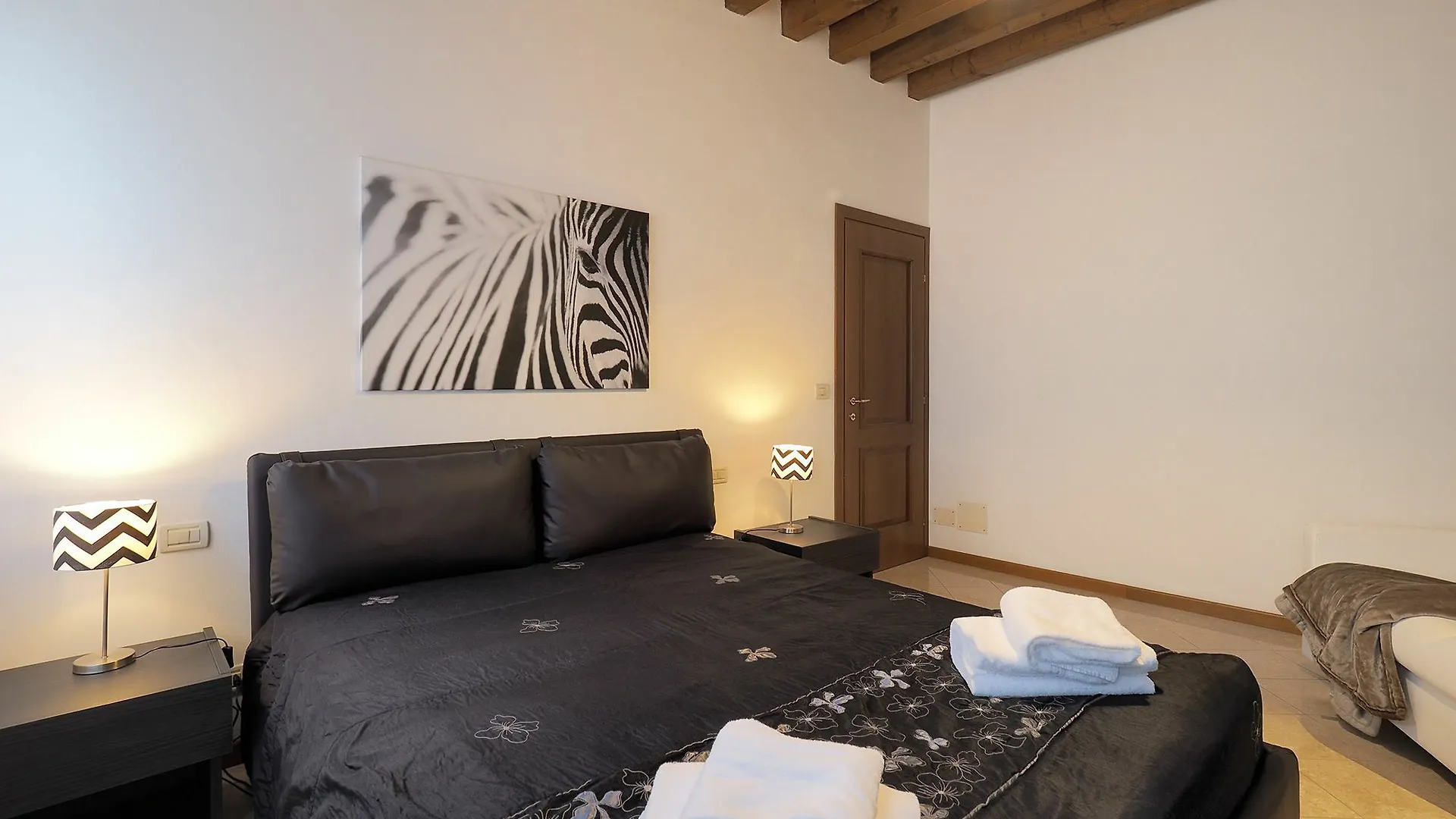 Venetian Style 3 Apartment
